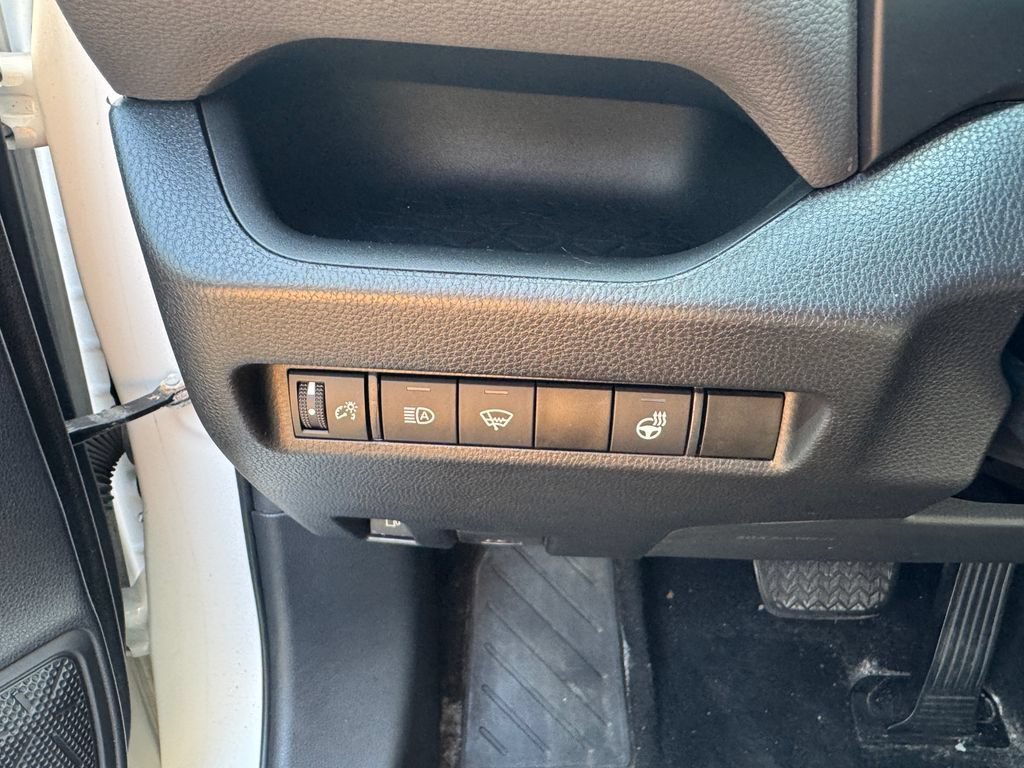 2021 Toyota RAV4 XLE - Photo 23