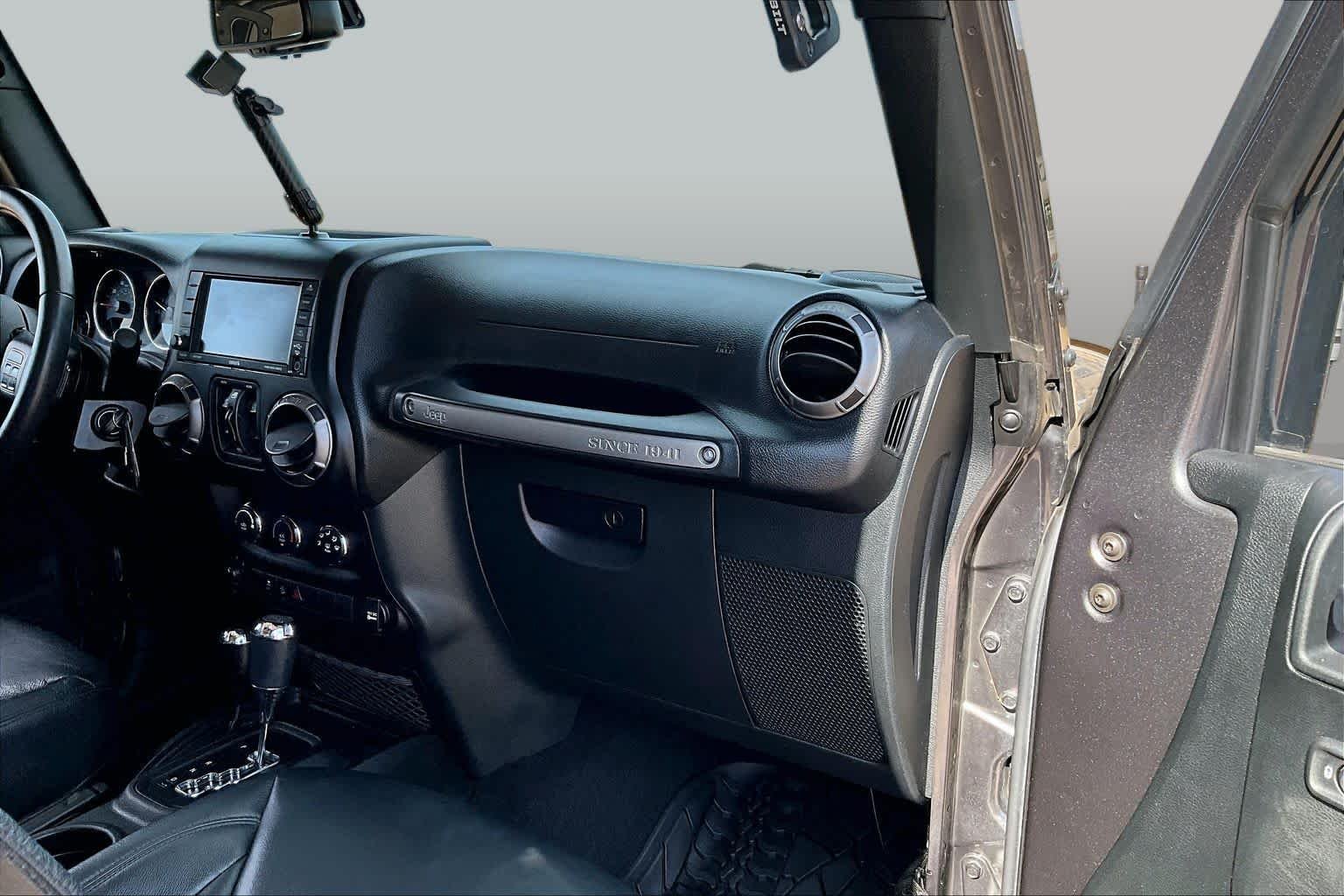 Used 2017 Granite Crystal Metallic Clearcoat Jeep Willys Wheeler image 17