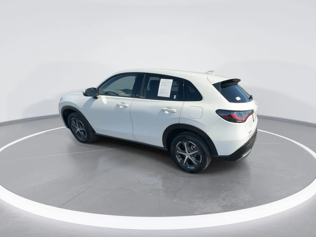 Used 2023 White Honda EX-L image 6