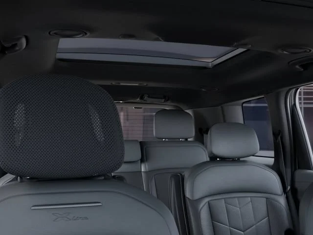 New 2027 Glacial White Pearl Kia X-Line SX image 27