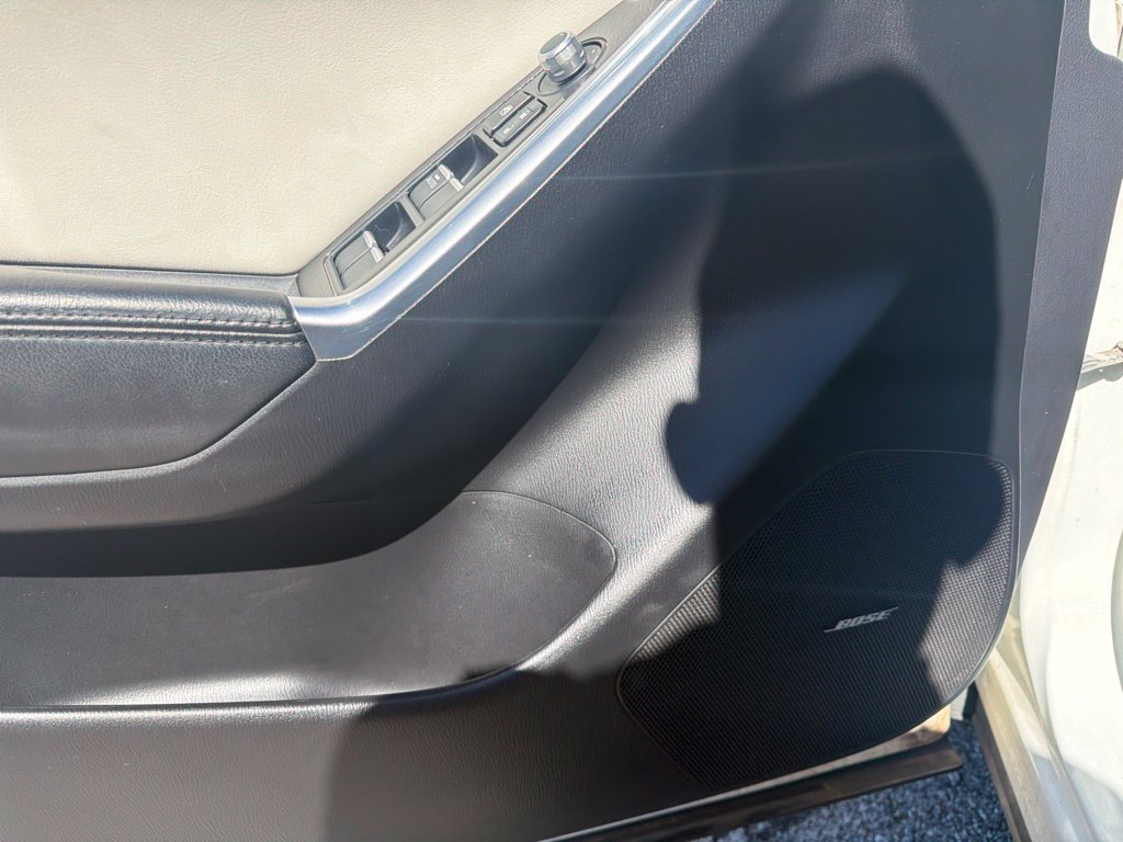 Used 2016 White Mazda Grand Touring image 10