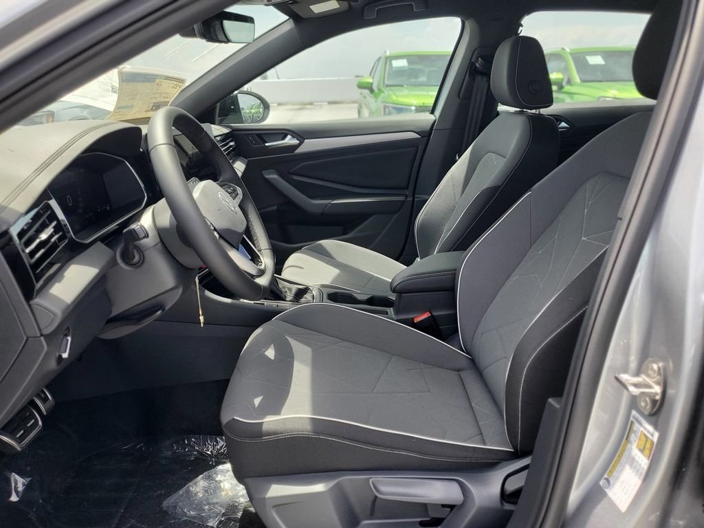 New 2026 Silver Volkswagen 1.5T Sport image 9