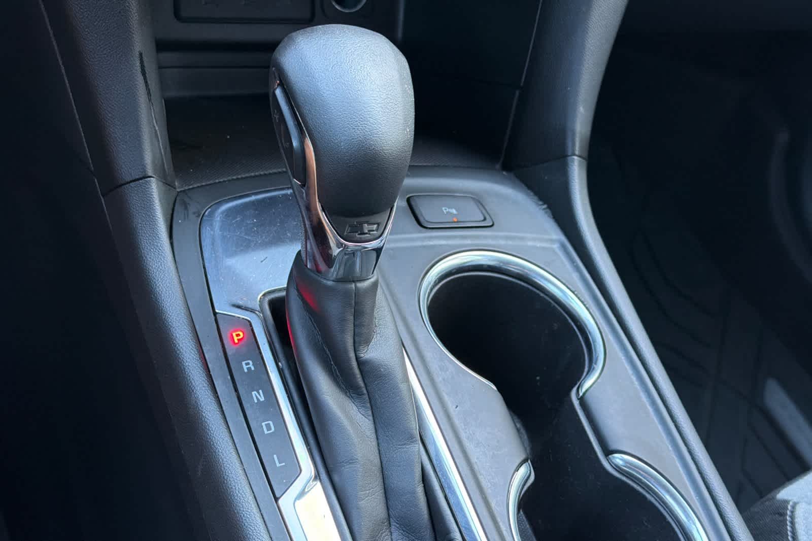Used 2022 Summit White Chevrolet LT image 22