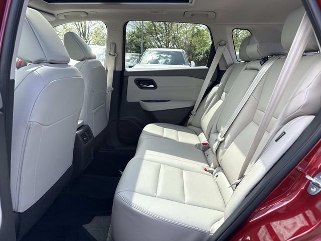 Used 2023 Red Nissan SL image 15