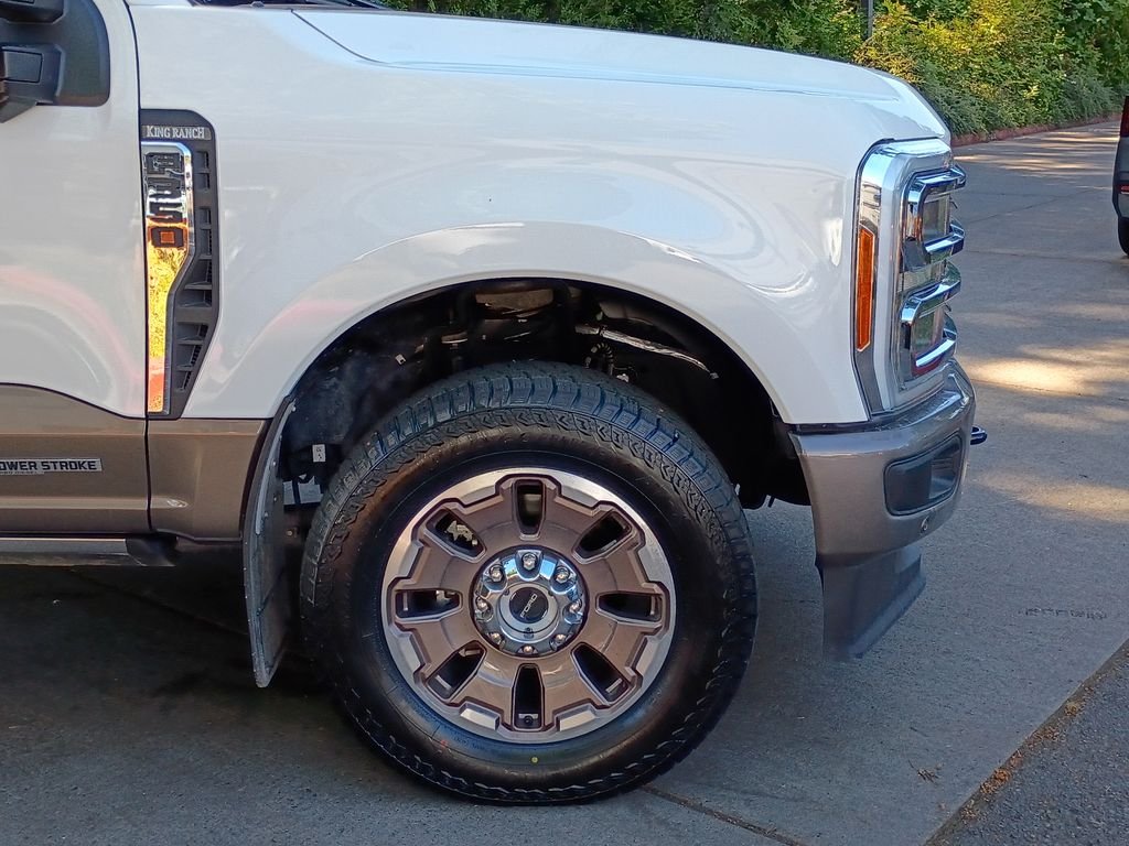 Used 2023 White Ford King Ranch image 2