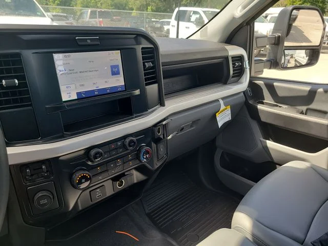 New 2025 Oxford White Ford XL image 14
