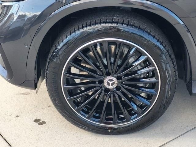Used 2026 Gray Mercedes-Benz GLC 300 image 10