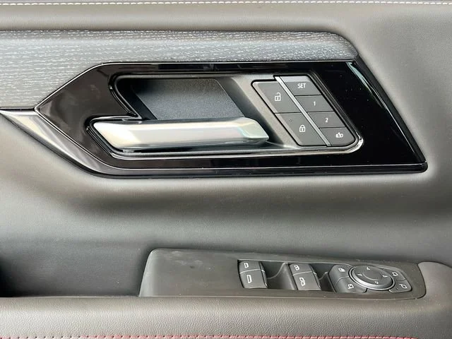 2026 GMC Yukon XL AT4 Ultimate - Photo 13