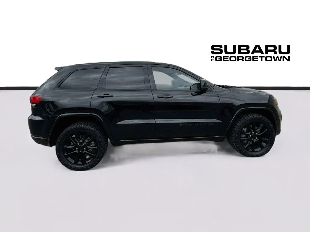 Used 2021 Black Jeep Laredo X image 9