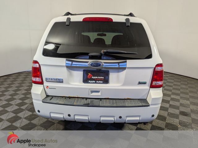 Used 2011 White Ford Limited image 6