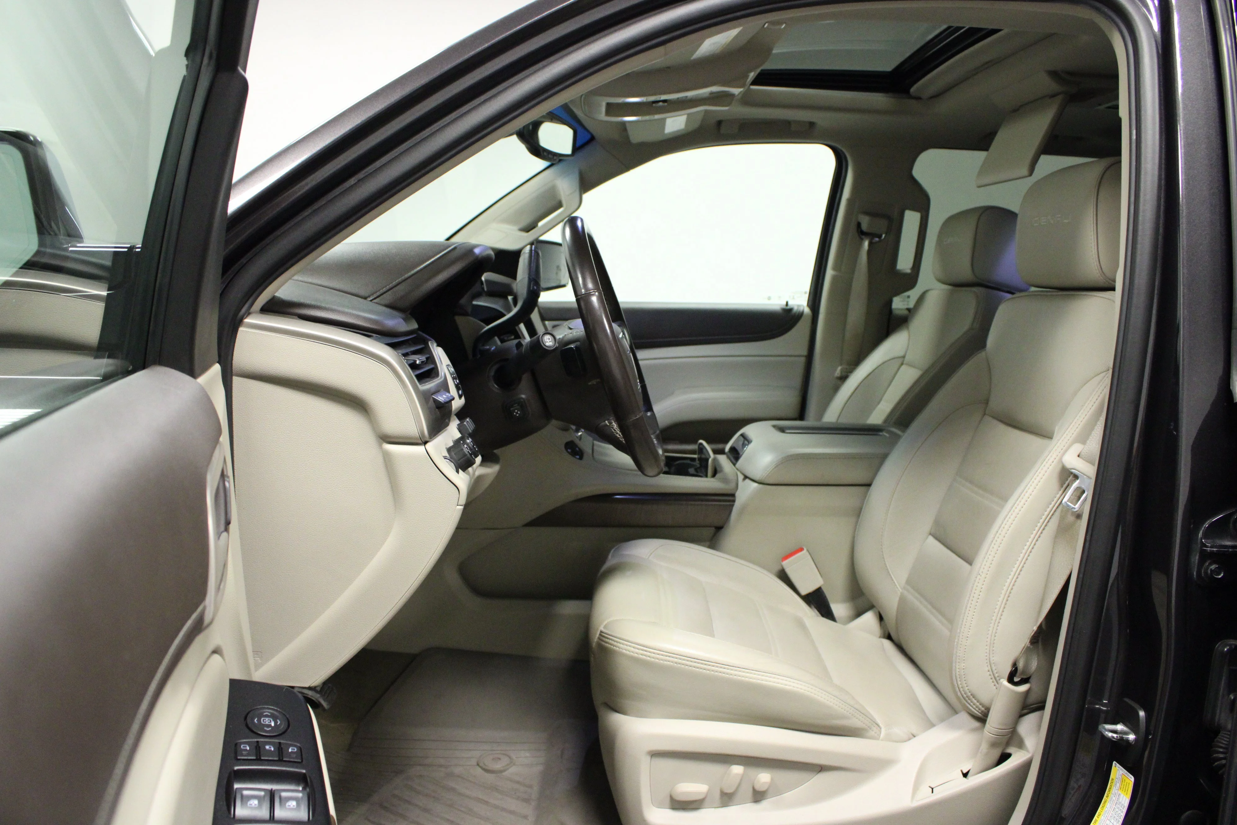 Used 2018 IRIDIUM METALLIC GMC Denali image 12