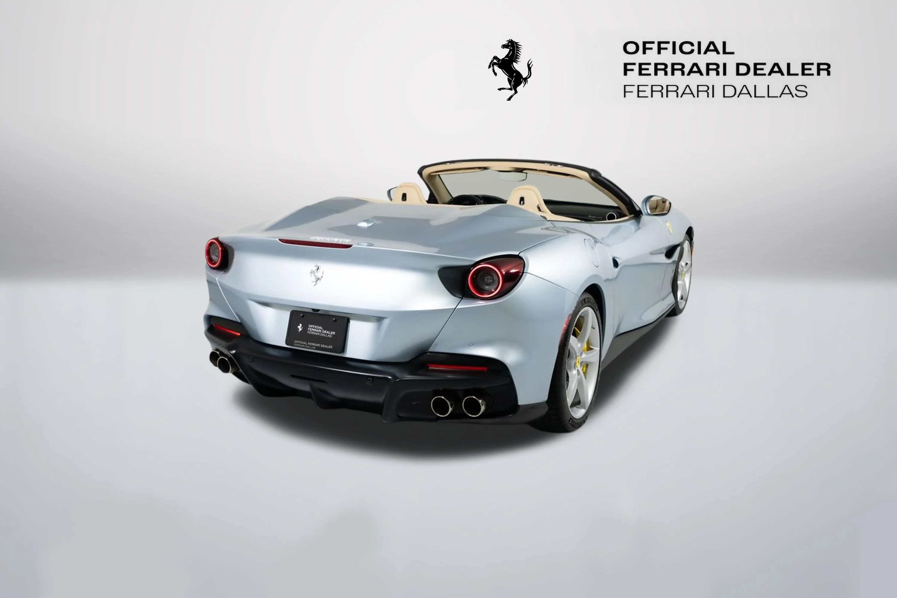 Used 2022 Grigio Alloy Ferrari Base image 2