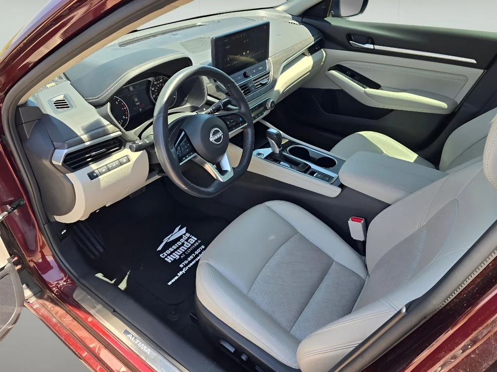 Used 2023 Garnet Pearl Metallic Nissan 2.5 SL image 17
