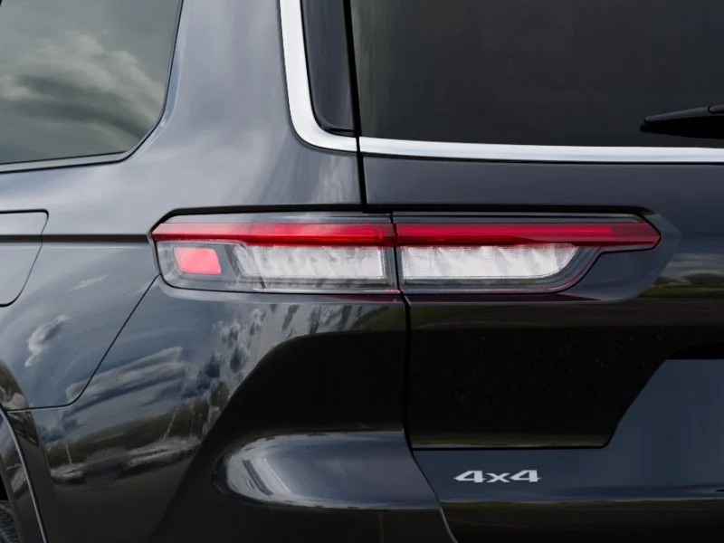 New 2025 Diamond Black Crystal Pearl-Coat Exterior Paint Jeep Summit image 84