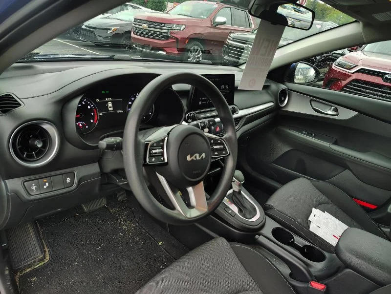 Used 2024 Blue Kia LXS image 11