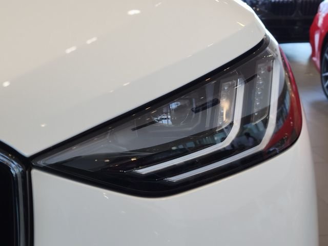 New 2026 White BMW 30 xDrive image 5