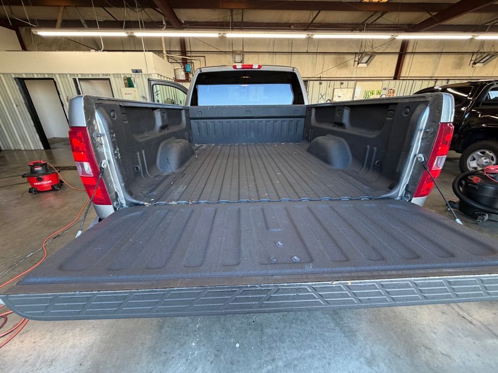 Used 2013 Gray Chevrolet LT image 20