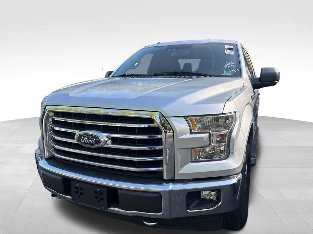 Used 2017 Silver Ford XLT image 3