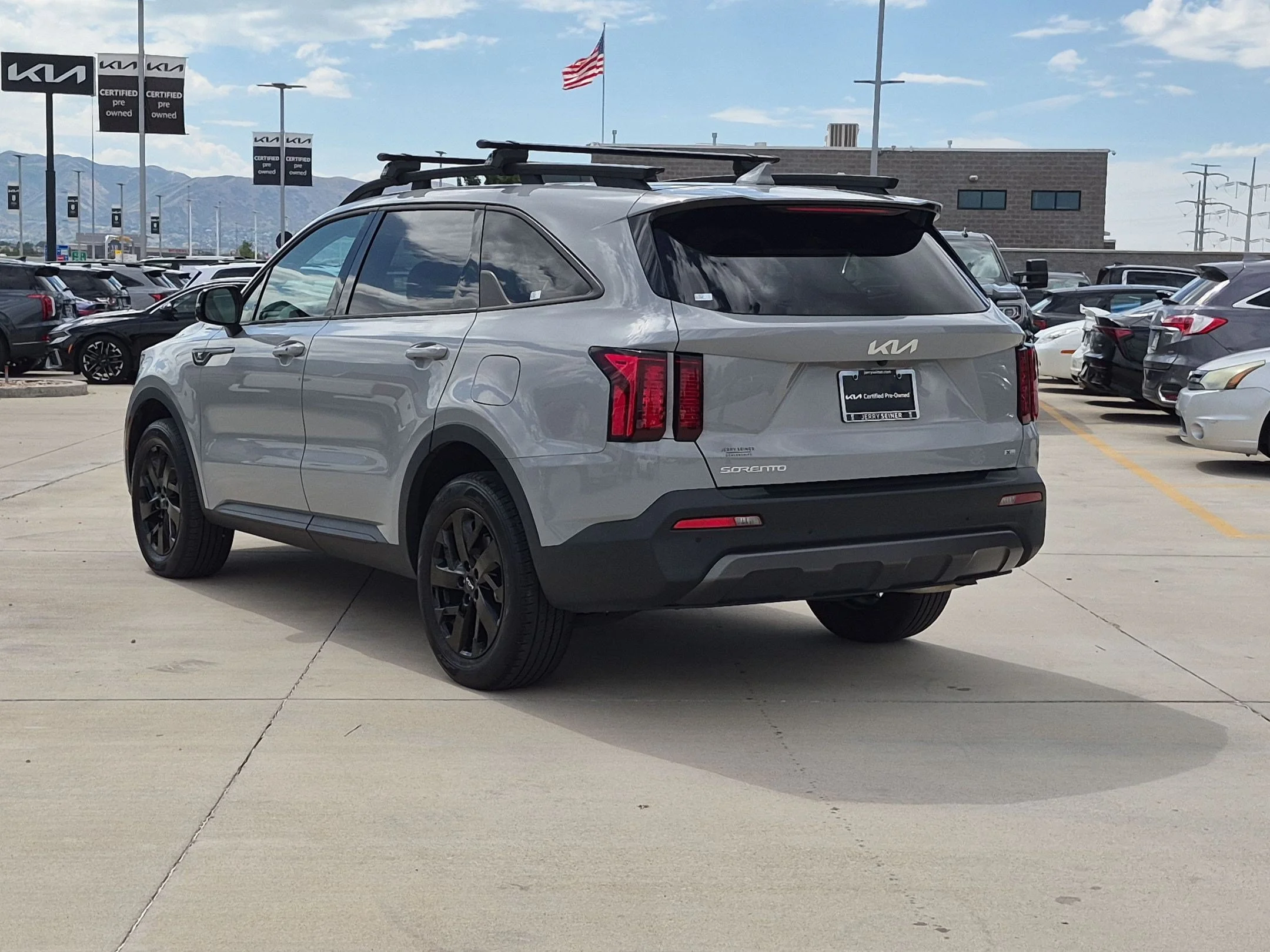Used 2023 Wolf Gray Kia X-Line S image 3