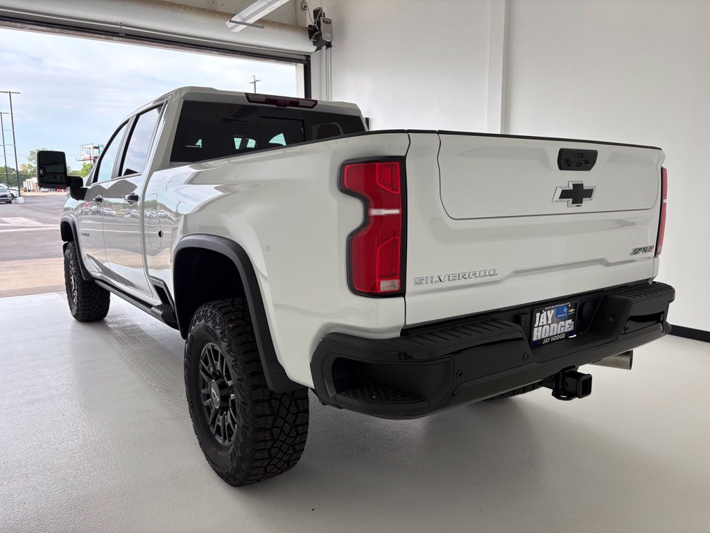 2026 Chevrolet Silverado 2500 HD ZR2 - Photo 22