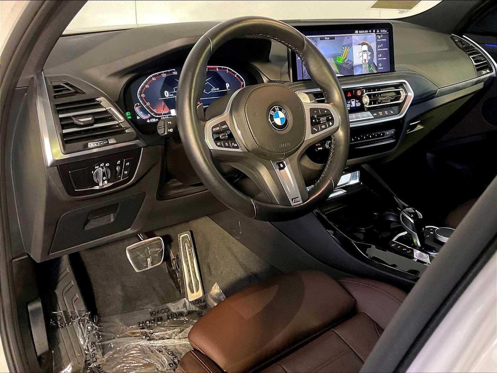 Used 2024 Mineral White Metallic BMW xDrive30i image 4