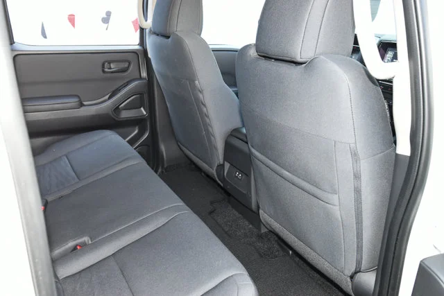 Used 2022 White Nissan S image 22