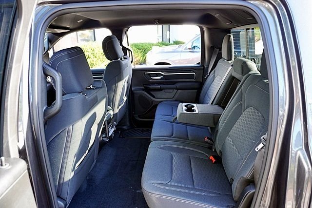 New 2026 Granite Crystal Metallic Clear-Coat Exterior Paint RAM Big Horn Sport Appearance Edition image 23