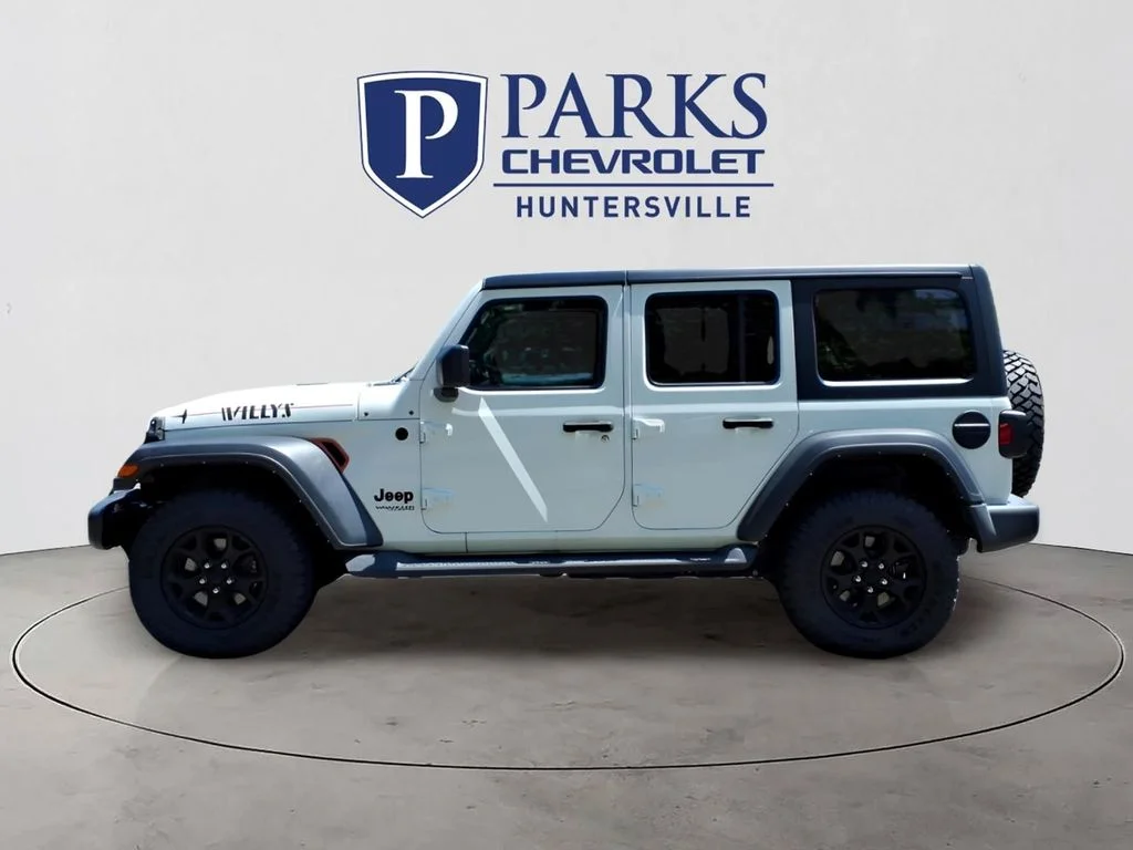 Used 2022 White Jeep Unlimited Willys image 29