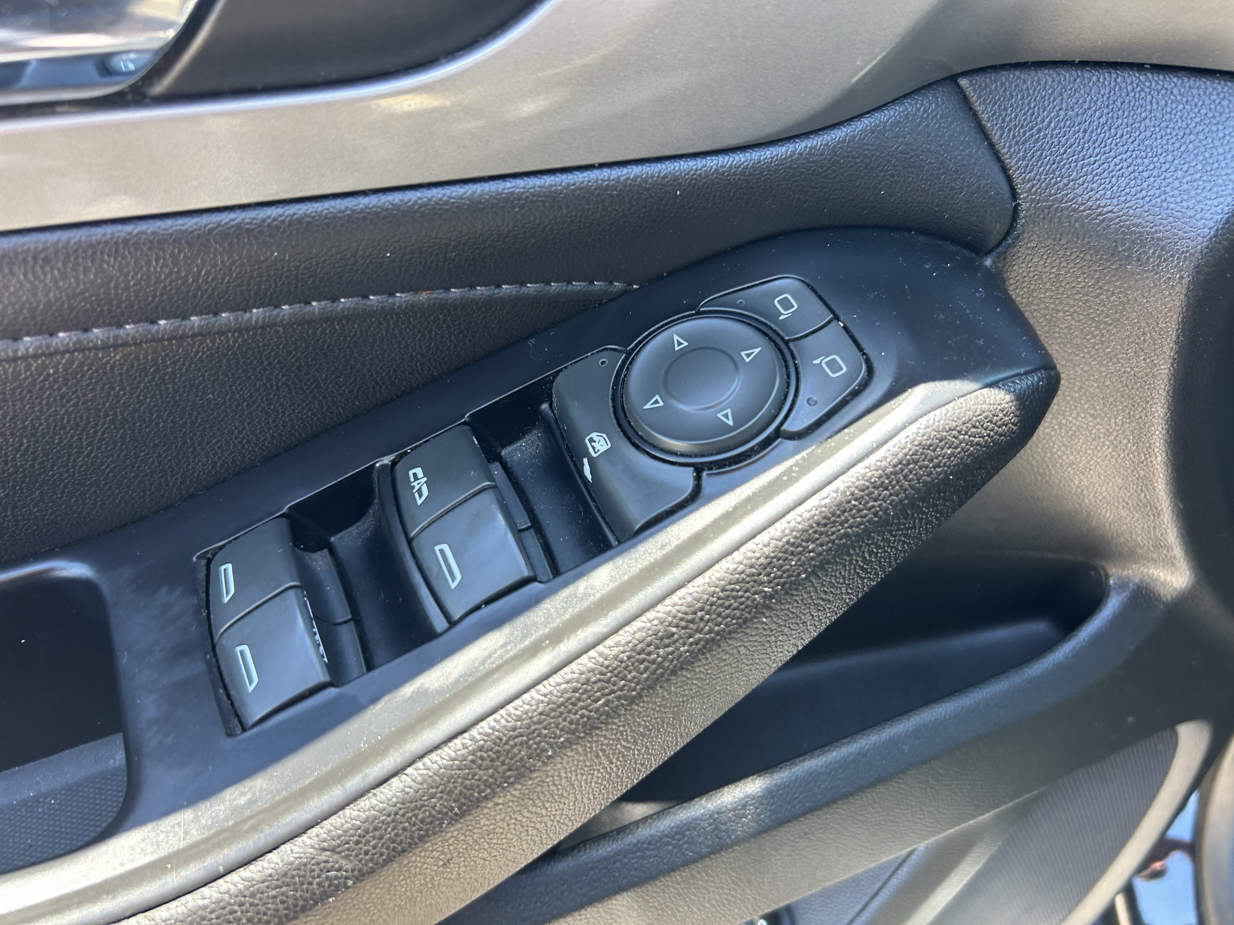 Used 2023 Mosaic Black Metallic Chevrolet  image 16