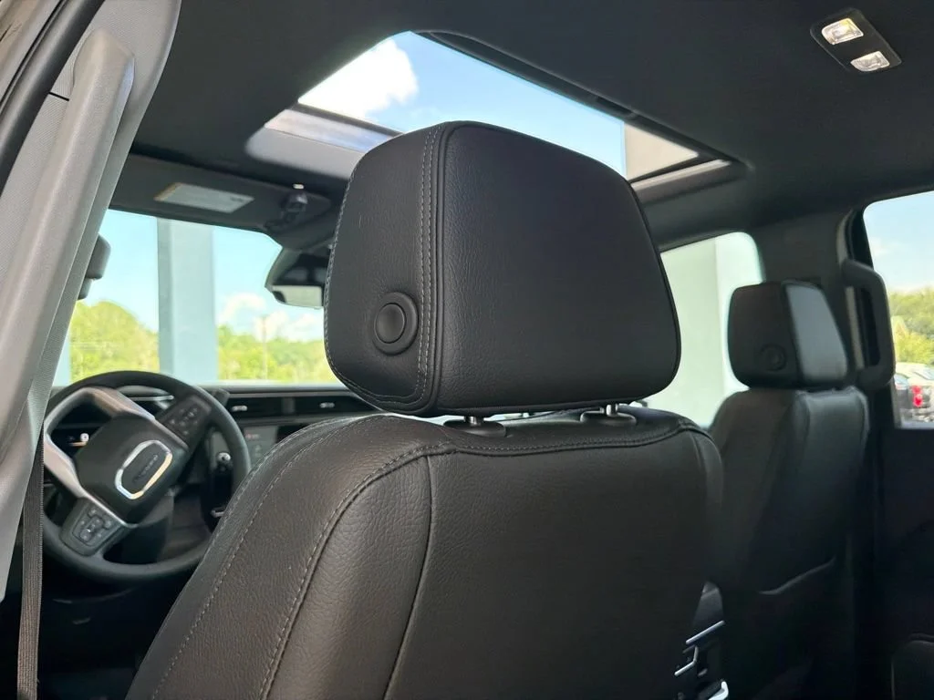 Used 2026 Onyx Black GMC Denali DRW image 10