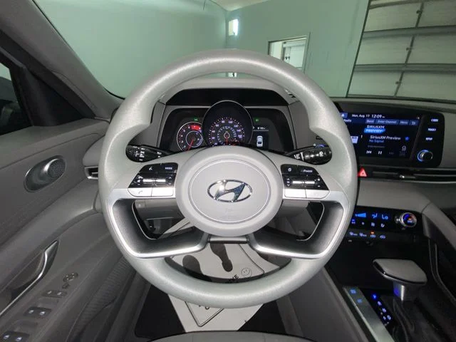 Used 2022 Gray Hyundai SEL image 14