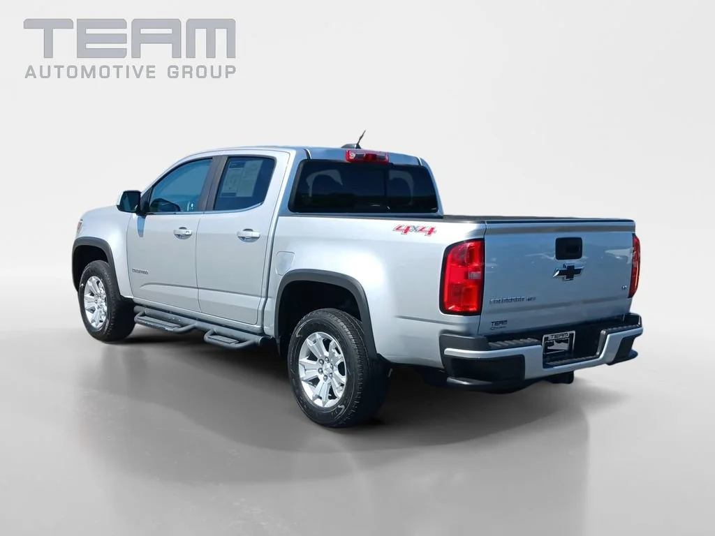 Used 2018 SILVER ICE METALLIC Chevrolet 4WD LT image 5