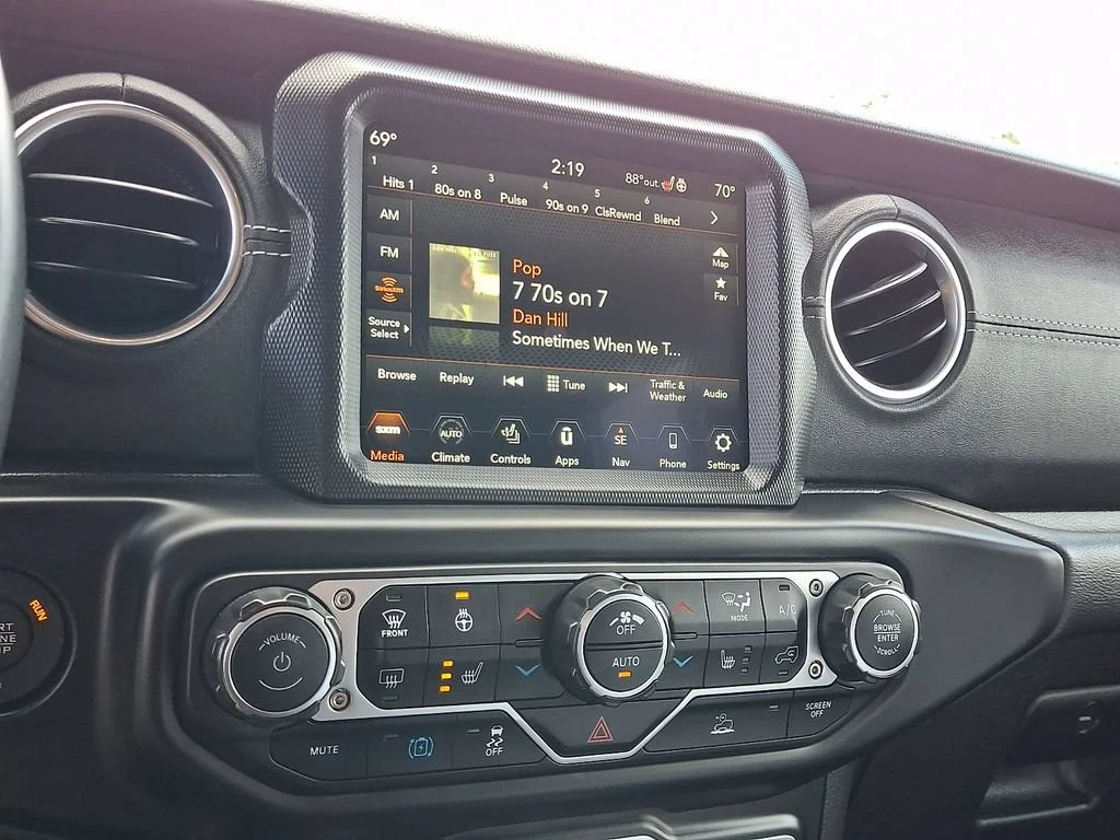 Used 2023 Black Clearcoat Jeep Sahara image 24