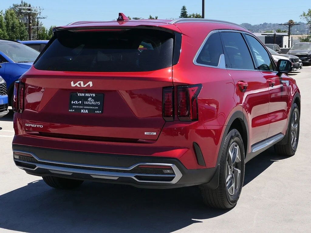 Used 2023 Red Kia EX image 3