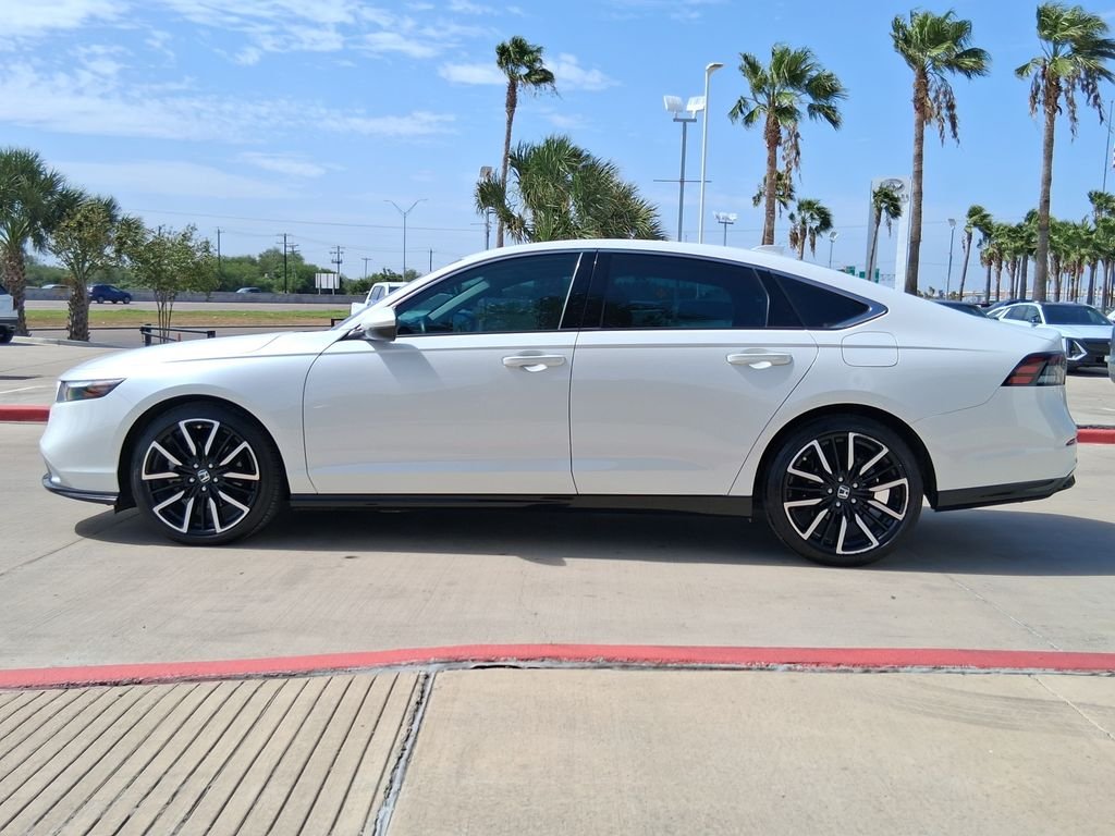 Certified Used 2025 White Honda Touring image 3