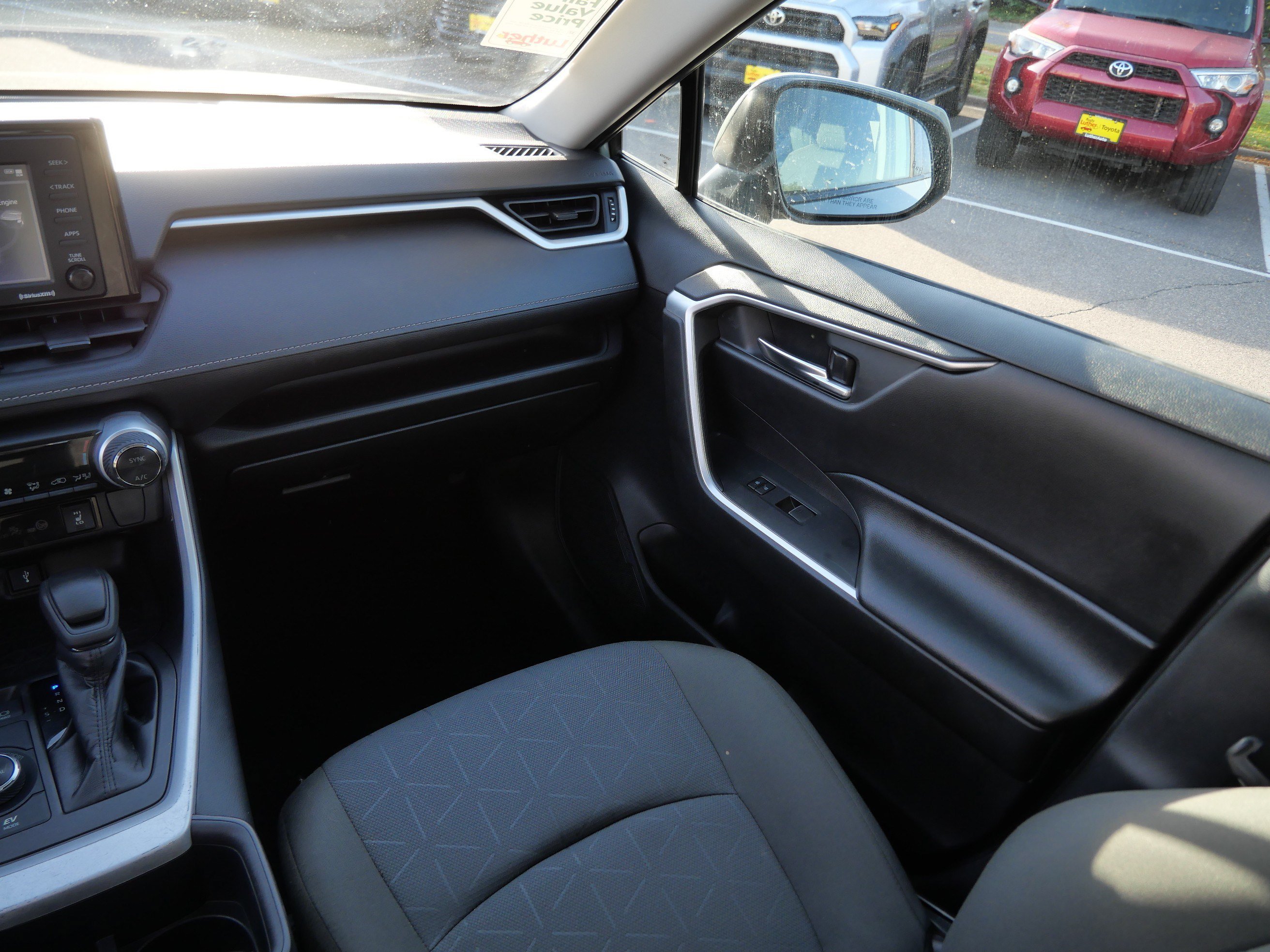 Certified Used 2022 Lunar Rock Toyota Hybrid XLE image 12
