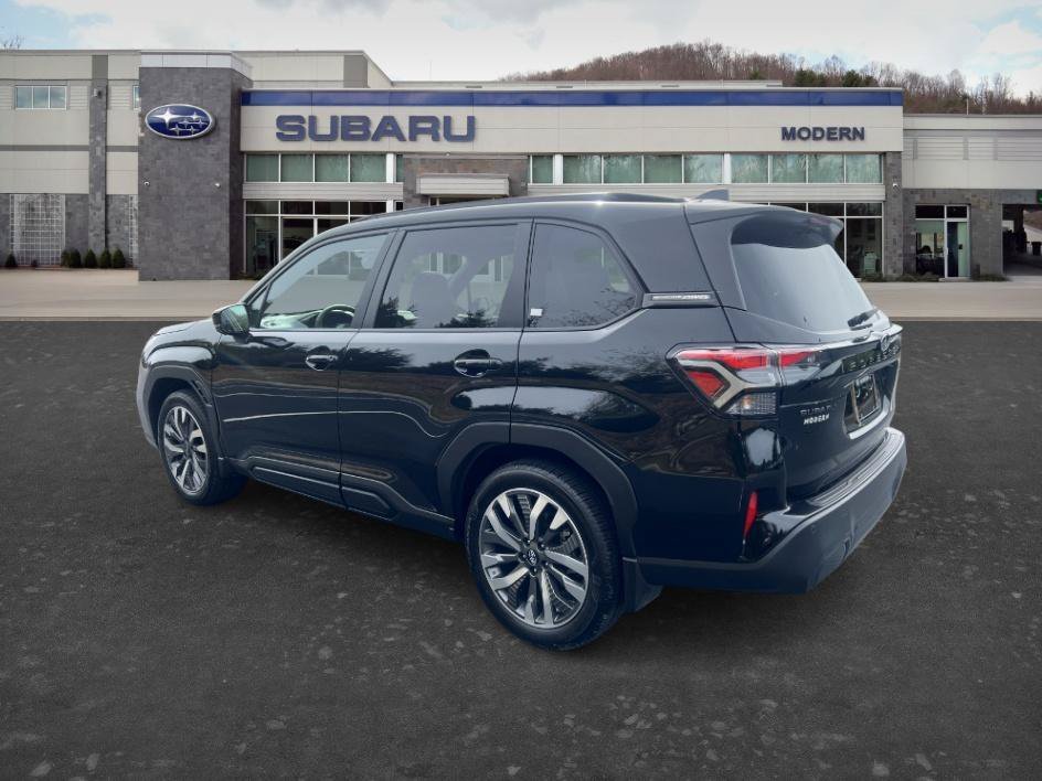 Used 2025 Crystal Black Silica Subaru Touring image 5
