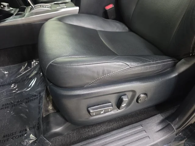 Used 2019 Black Toyota Limited image 27