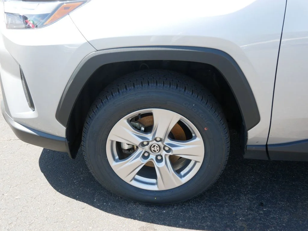Used 2025 Silver Toyota XLE image 8