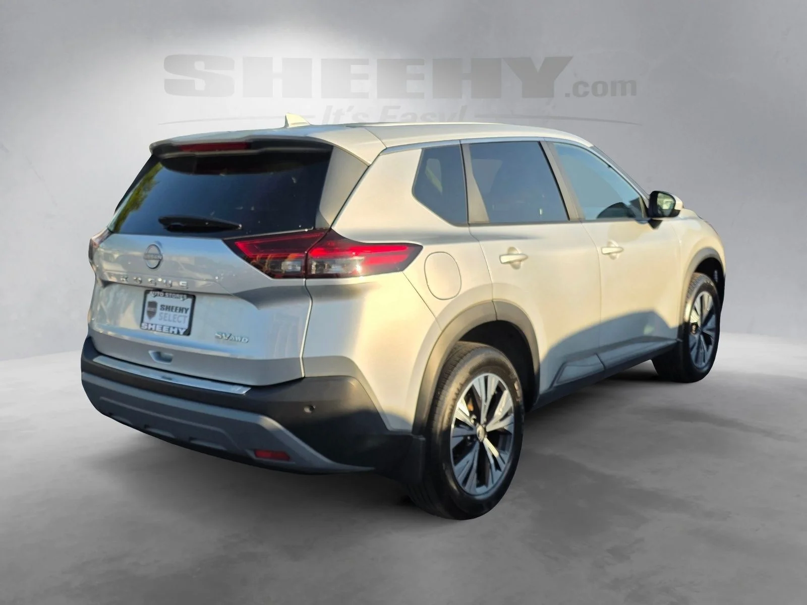 Used 2023 Silver Nissan SV image 12