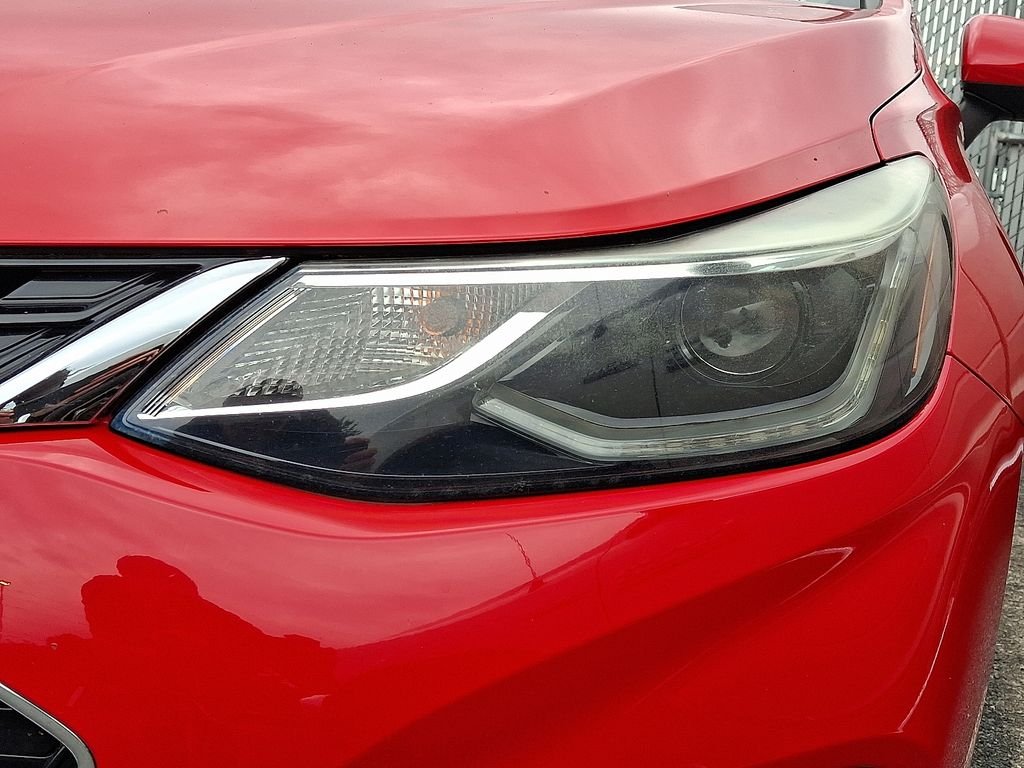 Used 2017 Red Chevrolet Premier image 7