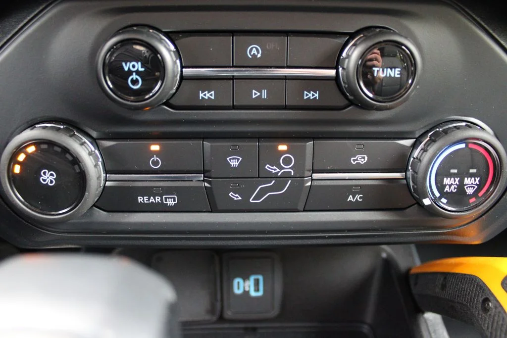 Used 2022 Silver Ford Badlands image 26