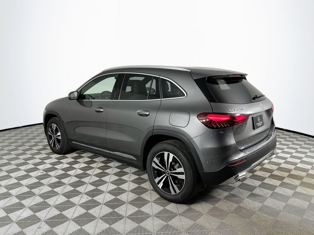 New 2026 Mountain Grey Metallic Mercedes-Benz GLA 250 image 5