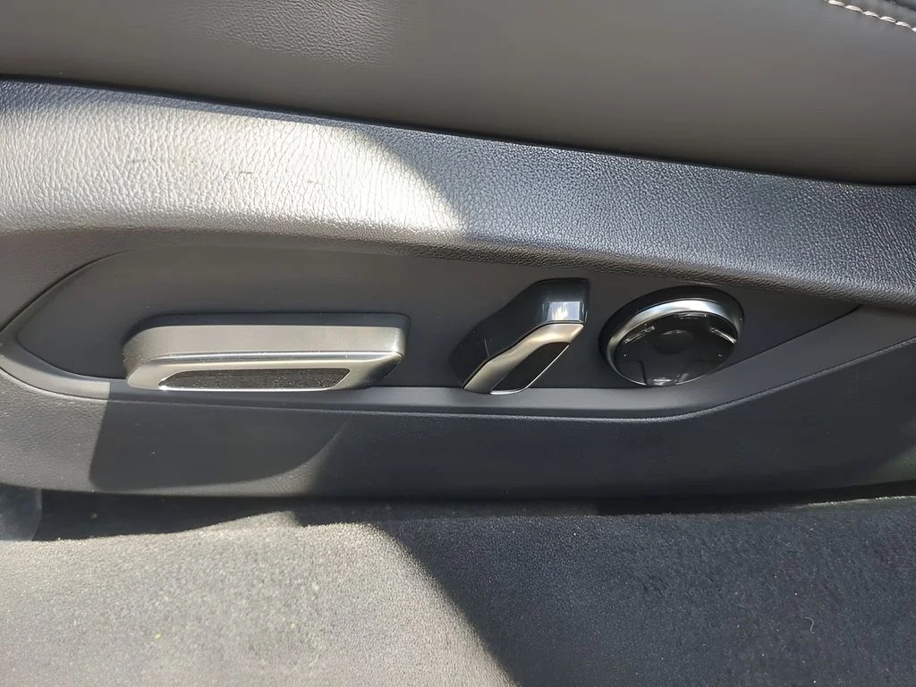 2025 Acura TLX Technology Package - Photo 19