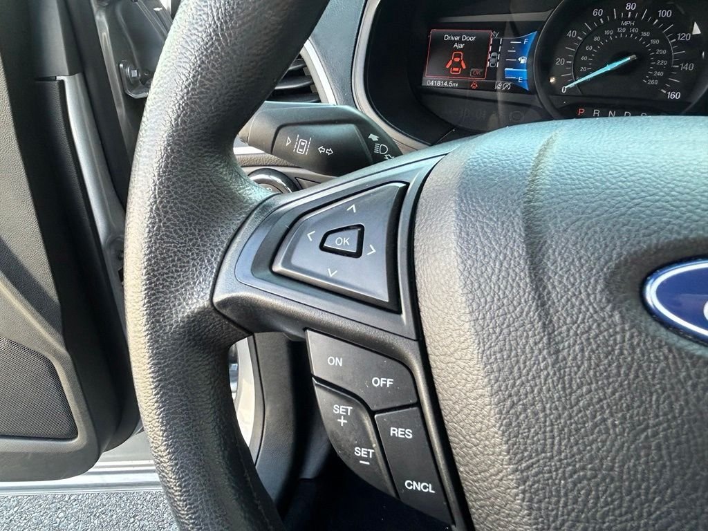 Used 2022 Silver Ford SE image 14