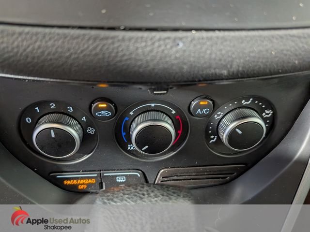 Used 2016 Red Ford SE image 17