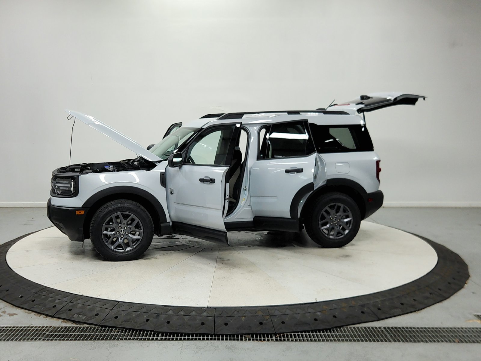New 2026 Space White Metallic Ford Big Bend® image 13