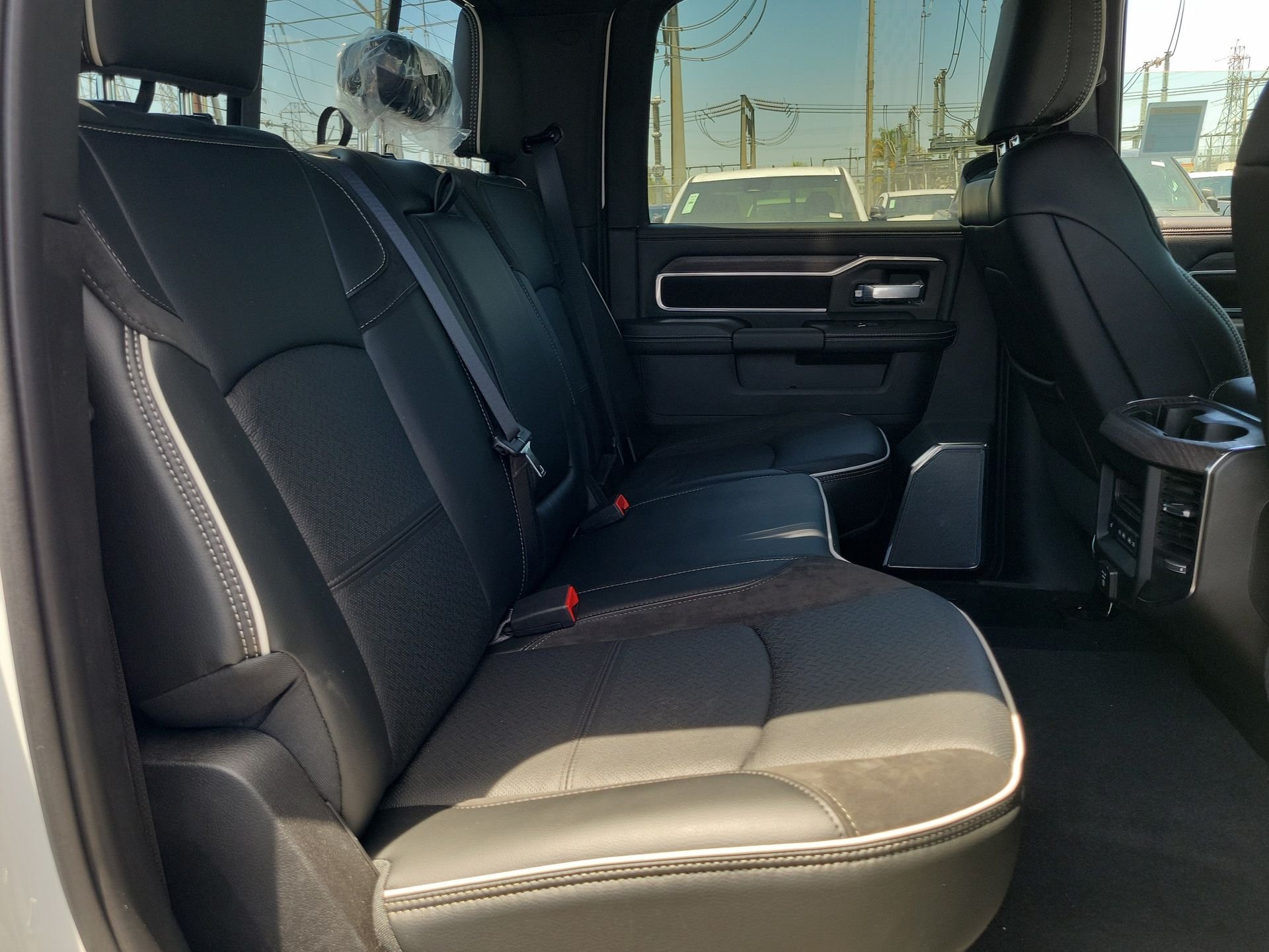 New 2026 Bright White Clear-Coat Exterior Paint RAM Laramie image 20