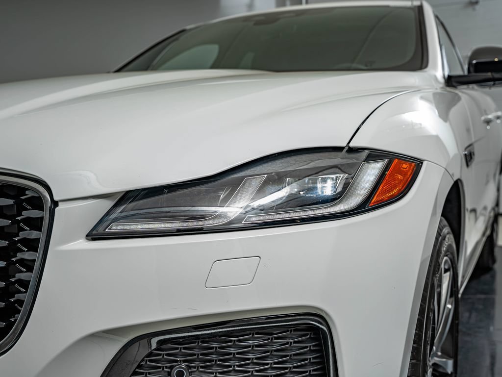 Used 2025 White Jaguar P250 R-Dynamic S image 13
