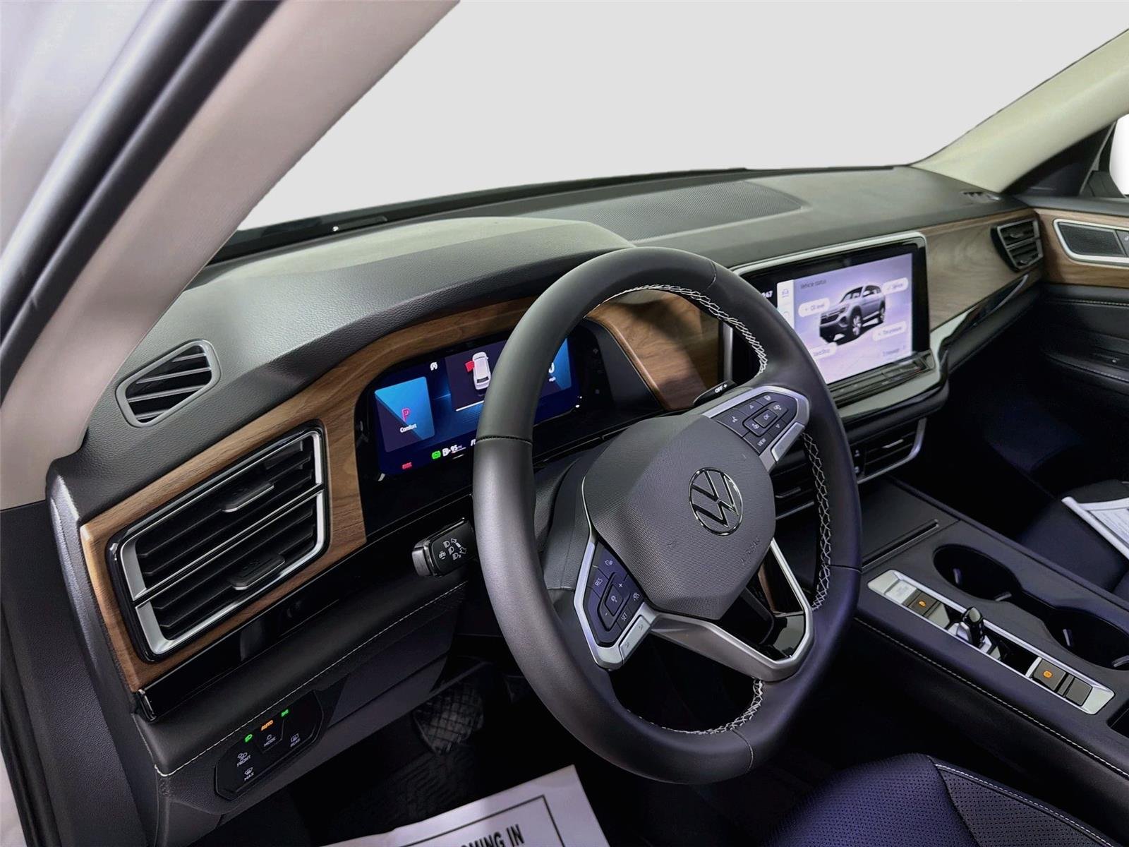New 2026 opal white pearl Volkswagen 2.0T SE image 9